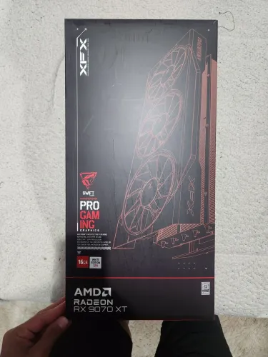 Placa de video rx 9070 xt xfx