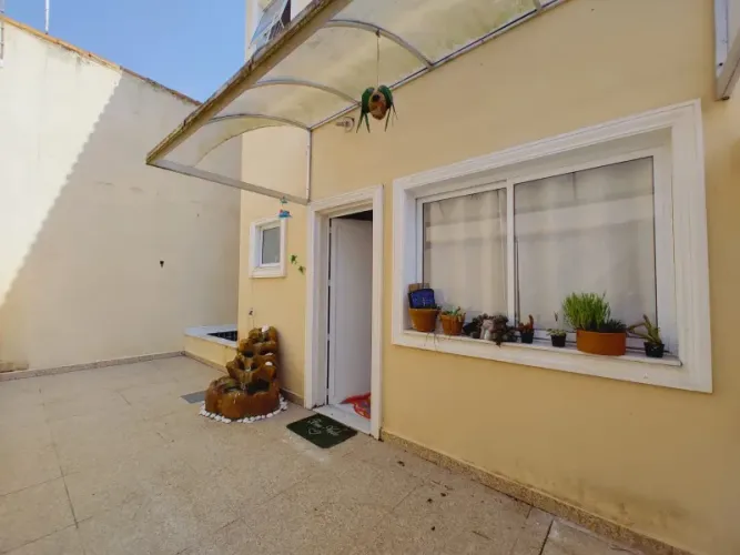 Sobrado em condomínio disponível para venda e financiamento imobiliário