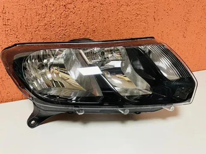 Farol Sandero Stepway 15/19 Friso Preto L/d Esquerdo/motorista