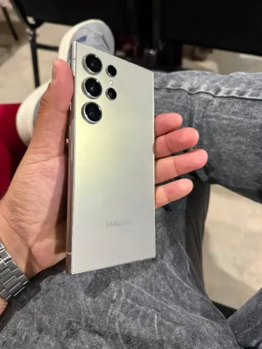 S24 ULTRA 256GB<br><br>FUNCIONA TUDO, SEM DETALHES<br><br>TROCO POR IPHONE 15 PRP MAX