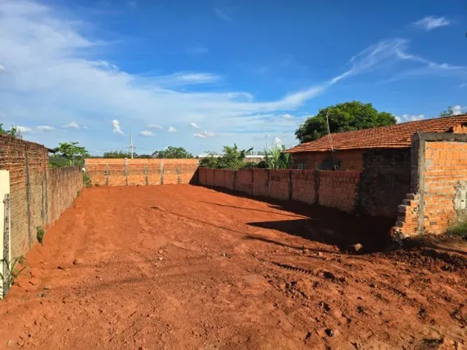 Terreno inteiro a venda no Parque Pampulha - Agudos/SP