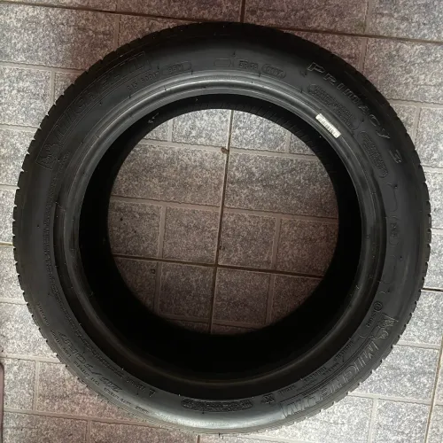 1 Pneu Michelin 215/50/17