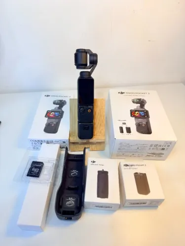 Camera DJI Osmo Pocket 3 Combo Black 4K UR0398