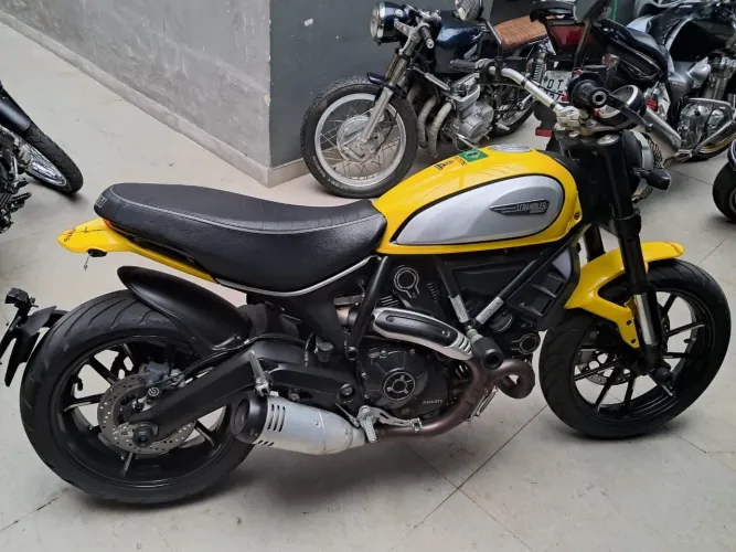Ducat ICON 800 cc