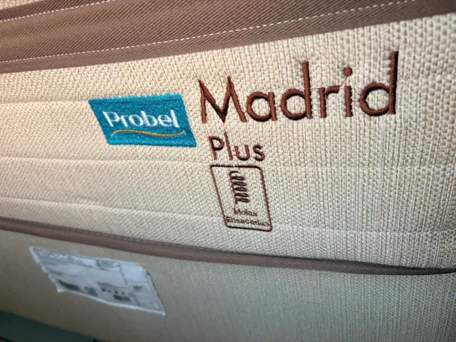 Cama box Queen 
