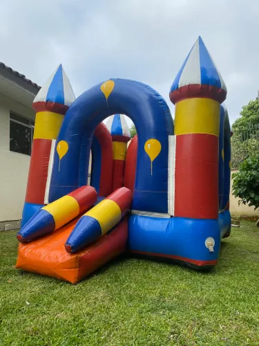 LEIA O ANÚNCIO vendo ou troco por moto 2 brinquedos infláveis com 2 motores