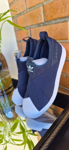 Tênis adidas Superstar slip on tam 39