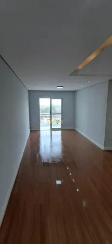 Descubra o seu novo lar em Jordanópolis, Arujá! Este encantador imóvel de 98 m² de área út
