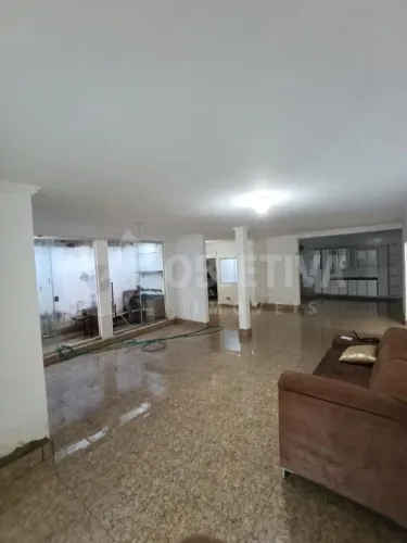 Casa para aluguel, 2 quartos, 2 suítes, 2 vagas, OSVALDO REZENDE - UBERLANDIA/MG