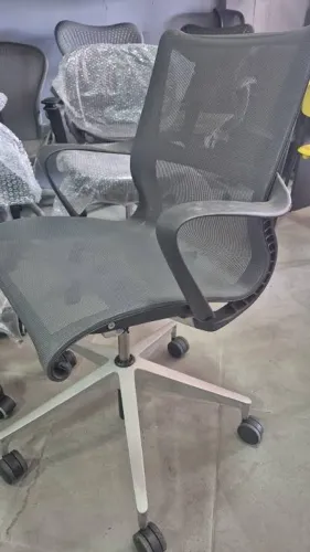 Cadeiras Setu Herman Miller