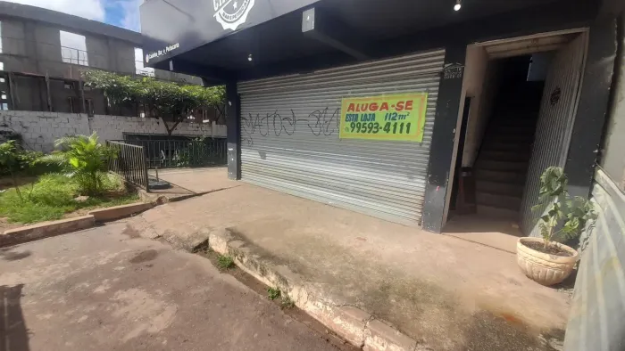Loja comercial de esquina QS 18 RF 2