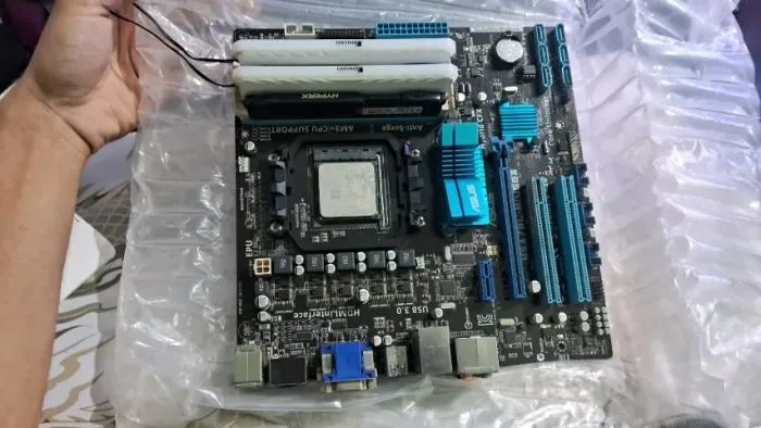 Kit Placa mãe + Processador + Memórias