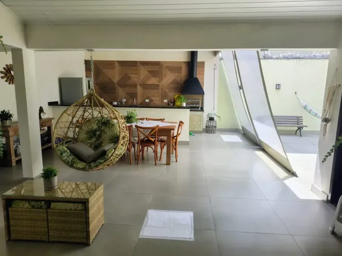 CASA EM CONDOMÍNIO, COM 03 DORMIÓRIOS, SENDO 01 SUÍTE, 04 VAGAS, ADALGISA - OSASCO - SP
