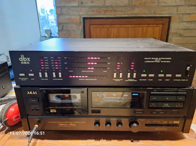 Processador de áudio dbx 4bx