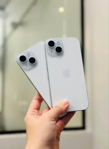 iPhone 15 azul com bateria ótima e garantia