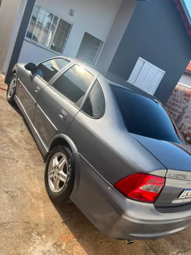 Chevrolet Vectra CD 2.2 16V / 2.0 16V Mec./aut. 2001