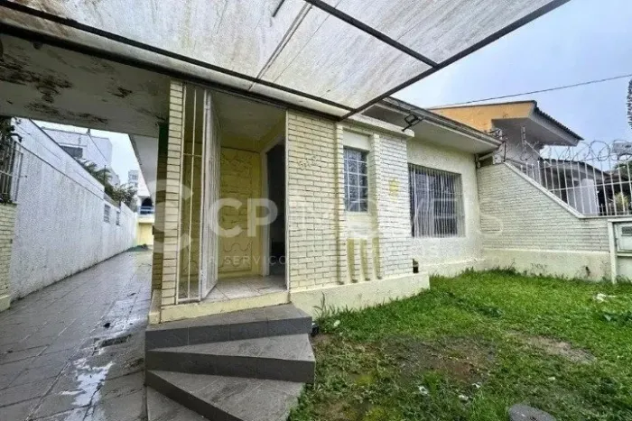 Casa comercial para alugar no bairro Cristo Redentor