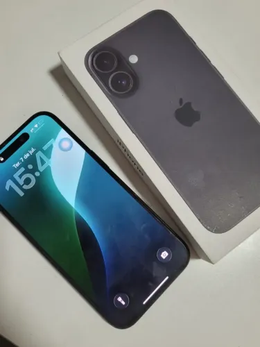 iPhone 16