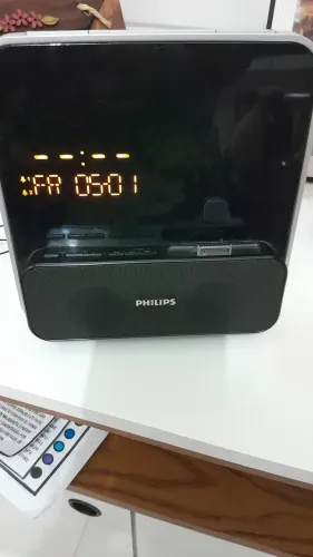 Rádio relógio as caixa super alta entrego em mãos
