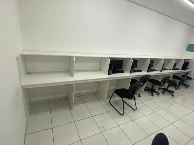Bancada para PC ou tele atendimento - 15 ao todo 