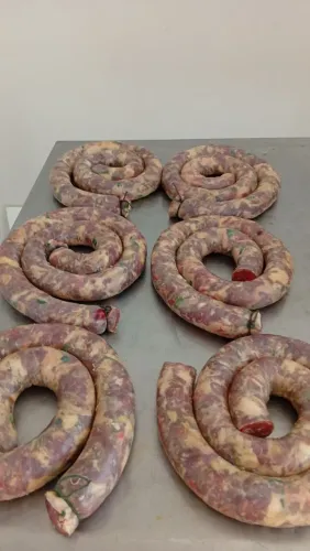 Linguiça caseira mista!