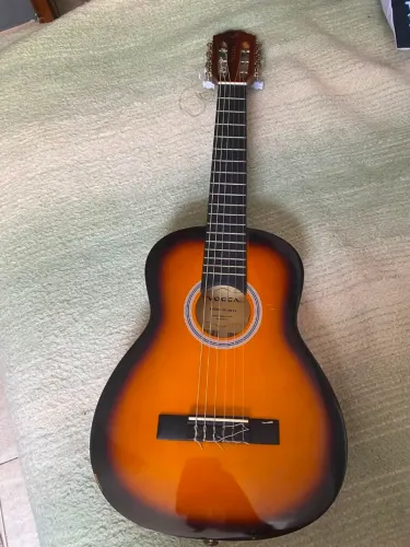 Violão infantil