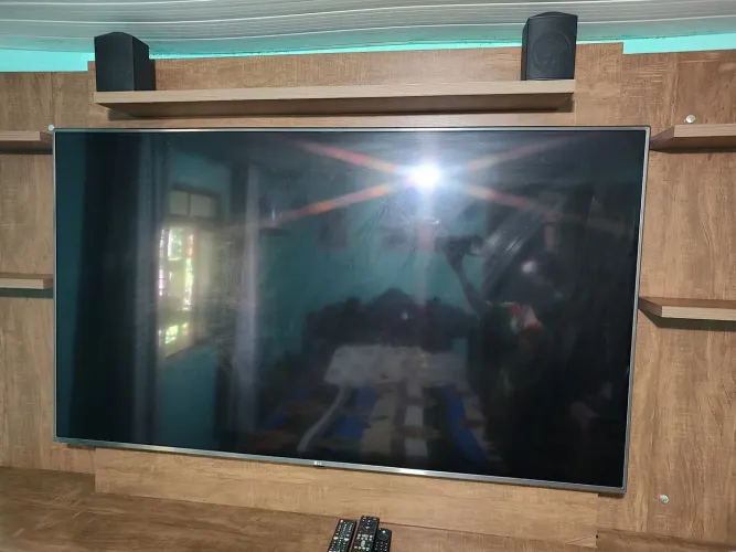 Vendo televisão LG 65' polegadas 4K Smart LED