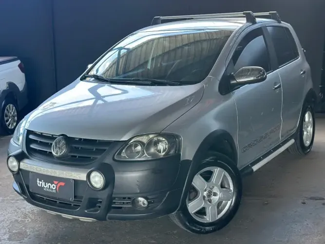 Volkswagen Crossfox 1.6 MI Total Flex 8V 5P 2009