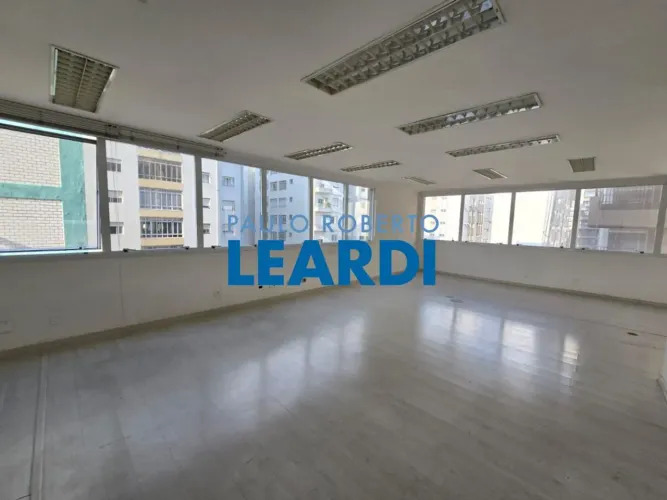 CONJ. COMERCIAL - CERQUEIRA CÉSAR - SP