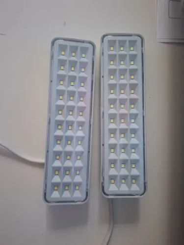 Kit com 2 Luminárias de Emergência Intelbras Novo