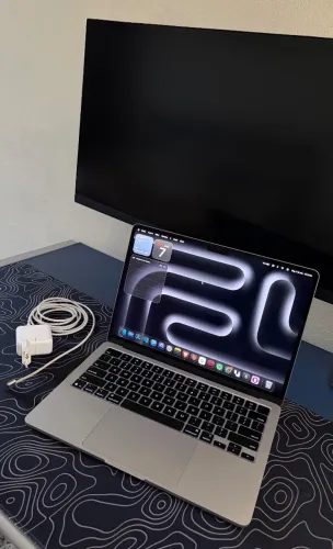 MacBook Air M4 - 16GB / 256GB - GARANTIA ATÉ 2027