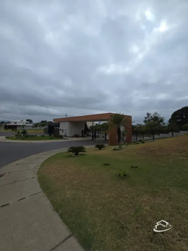 Terrenos no Condomínio Colinas de alto padrão em Lorena à venda.