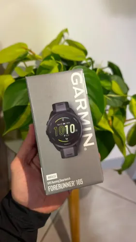 Garmin Forerunner 165 AMOLED - NOVO