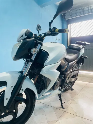 ? Dafra Next 250 2015 - Completa + Acessórios | Ótimo estado