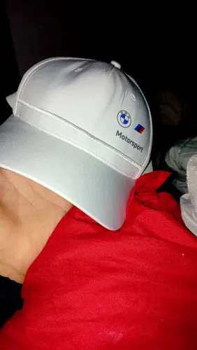 Boné BMW nunca usado só tá sem a tag