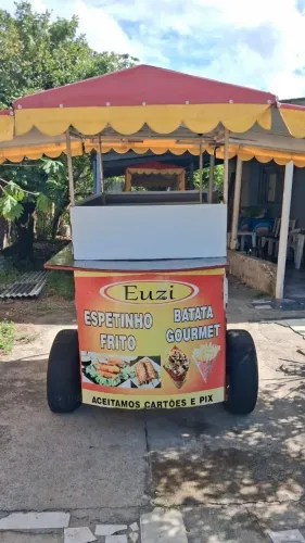Ótimo carrinho de pastel