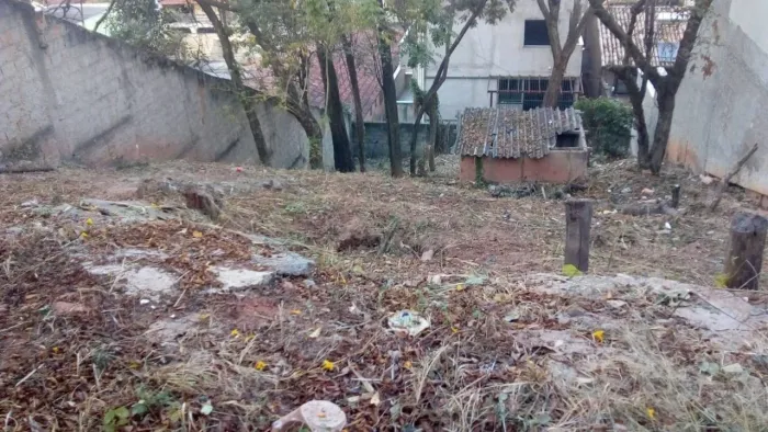 LOTE PARA ALUGUEL NO ÁLVARO CAMARGOS