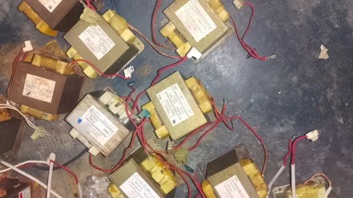Transformador para microondas 