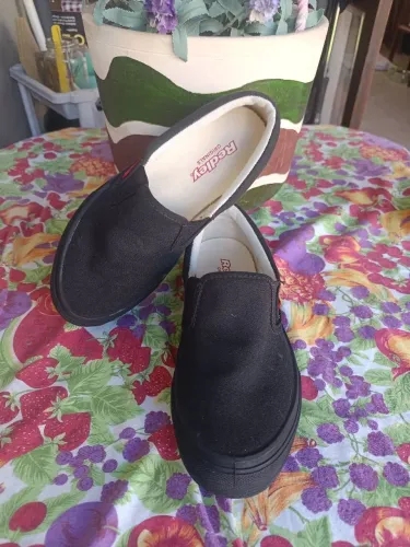 Tênis Redley 37 seminovo