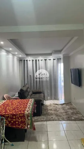 Casa à venda, com 2 quartos, 1 vaga de garagem, no bairro Interlagos, em Cascavel/PR