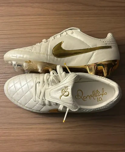 Nike Tiempo R10 Touch of Gold Ronaldinho Tam 39 Nova