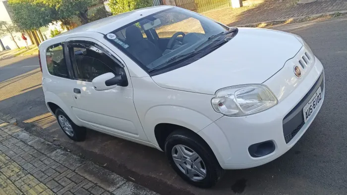 Fiat Uno Vivace 1.0 EVO Fire Flex 8V 3P 2012