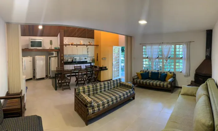 EXCELENTE CASA NO CONDOMÍNIO CANTO DAS ÁGUAS