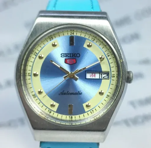 Relógio Seiko 5 automático dia e data e mostrador analógico p homem OG2326 A (W54)