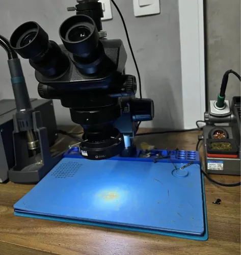 Microscópio Binocular 