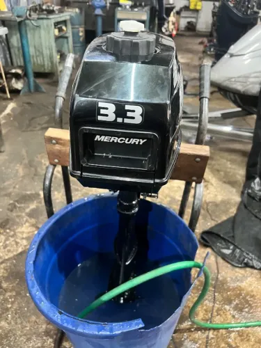 Motor Mercury 3.3 HP nunca usado