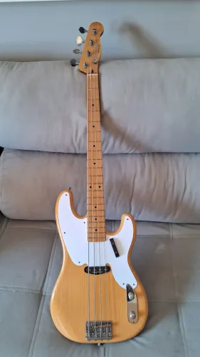 Baixo Squier Classic Vibe 50s com upgrades