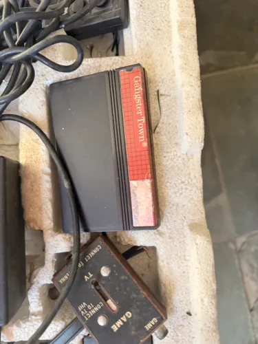 Master System, da fabricante brasileira TecToy, provavelmente um Master System III Co