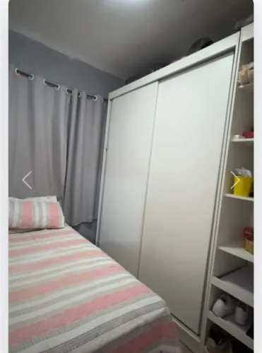 Vendo uma casa mais 6 kitnetes na parte de cima ( Totalizando 350 metros)