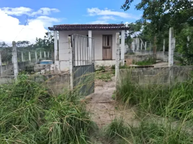 01 TAREFA (SÓ CEM MIL ) BEIRA DA PISTA IRARÁ COM CASA (AREA RESIDENCIAL E COMERCIAL)